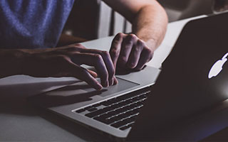 开云体育在线登入-LOL赛事对电竞产业的影响：如何推动电竞发展，lol电竞的成功