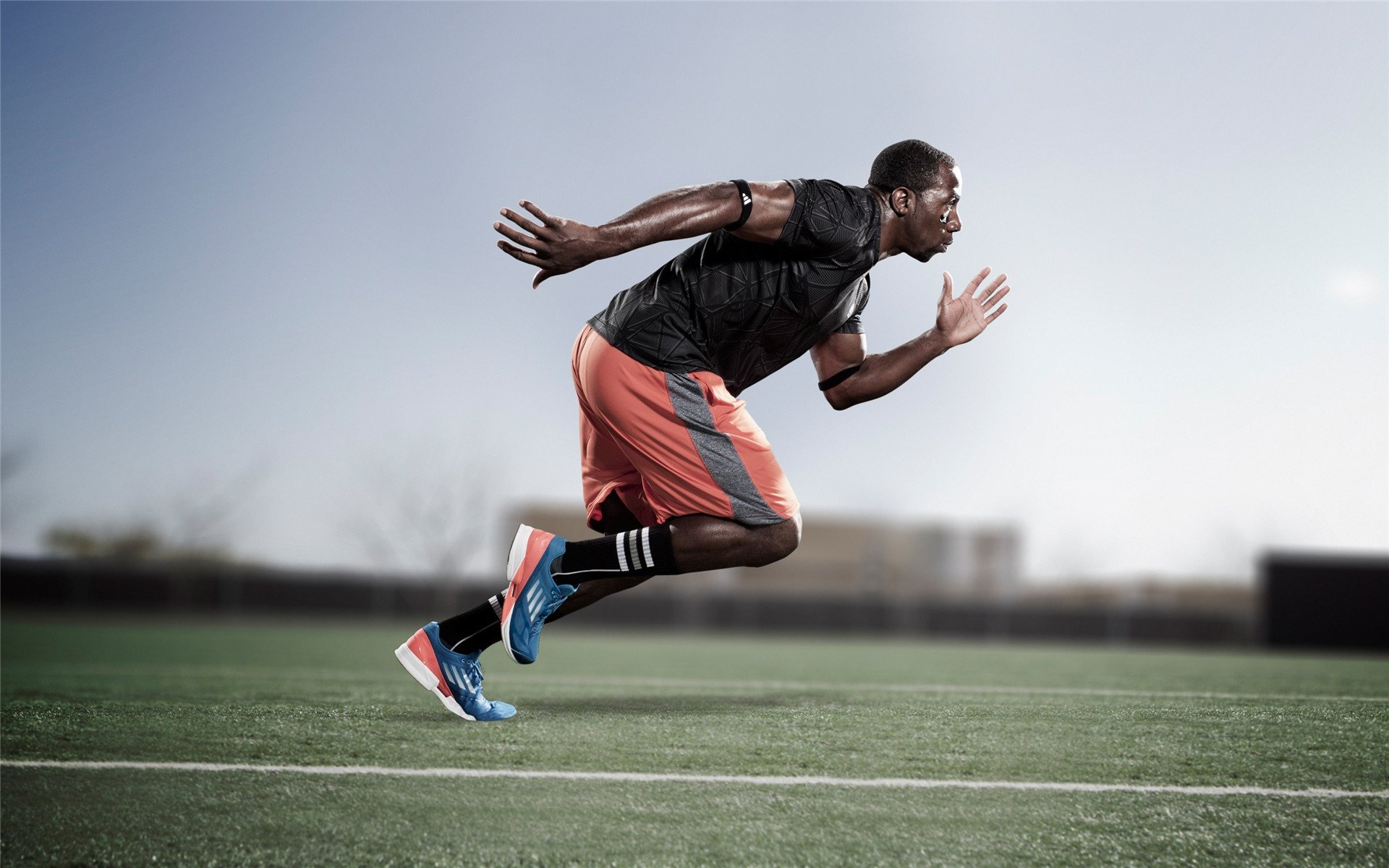 特色青训“场地+装备+培训”产业集群加快布局，行业基础持续夯实